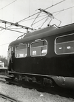 807115 Afbeelding van een gedeelte van het ABk-rijtuig van het electrische treinstel nr. 801 (mat. 1940) van de N.S. te ...